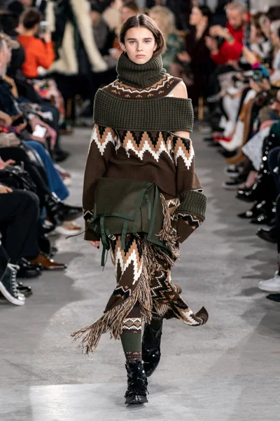 Look 29